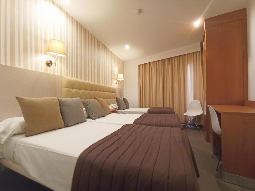 Hotel Rambla Emerita, Centro Ciudad Меріда Екстер'єр фото