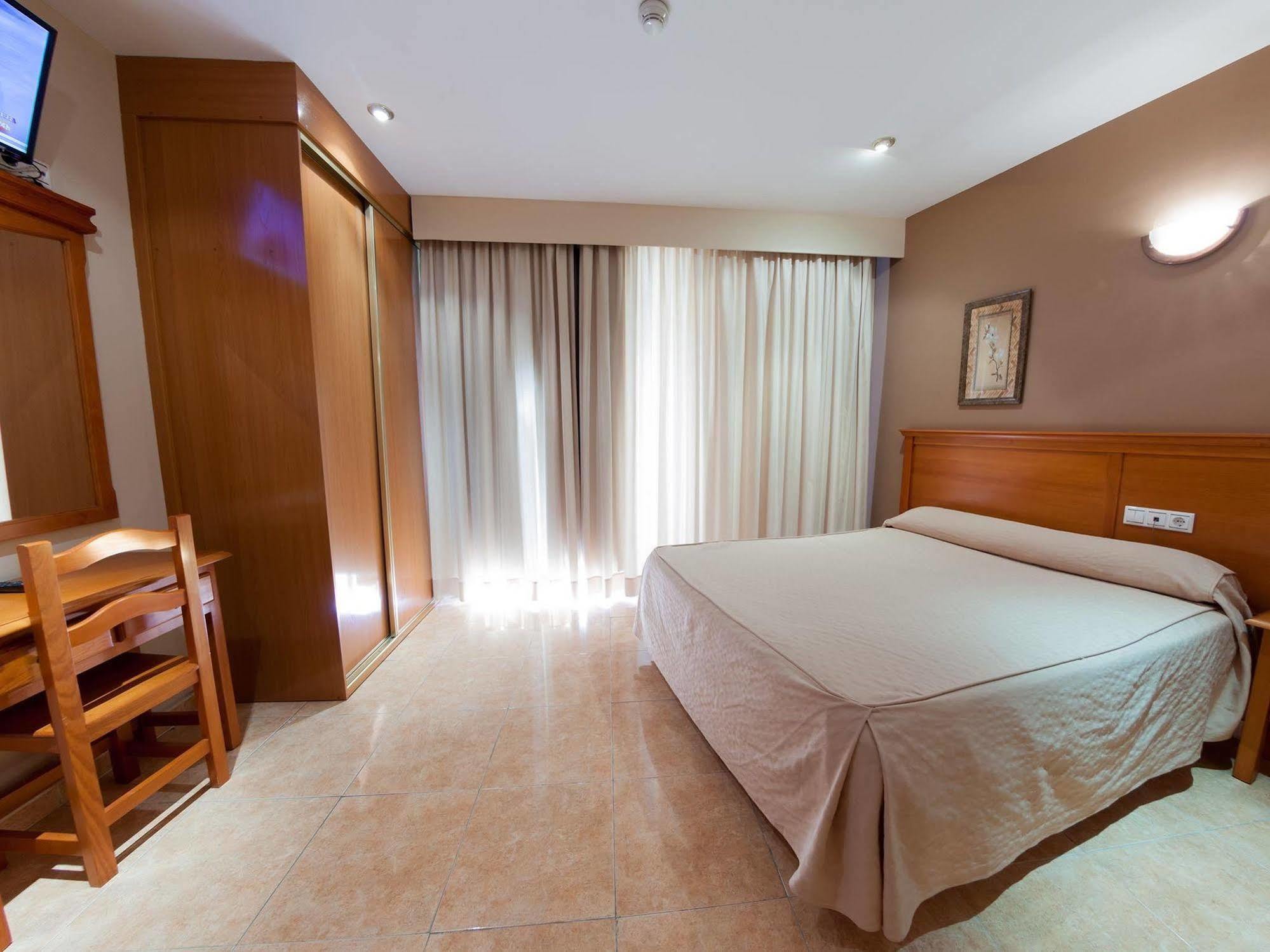 Hotel Rambla Emerita, Centro Ciudad Меріда Екстер'єр фото